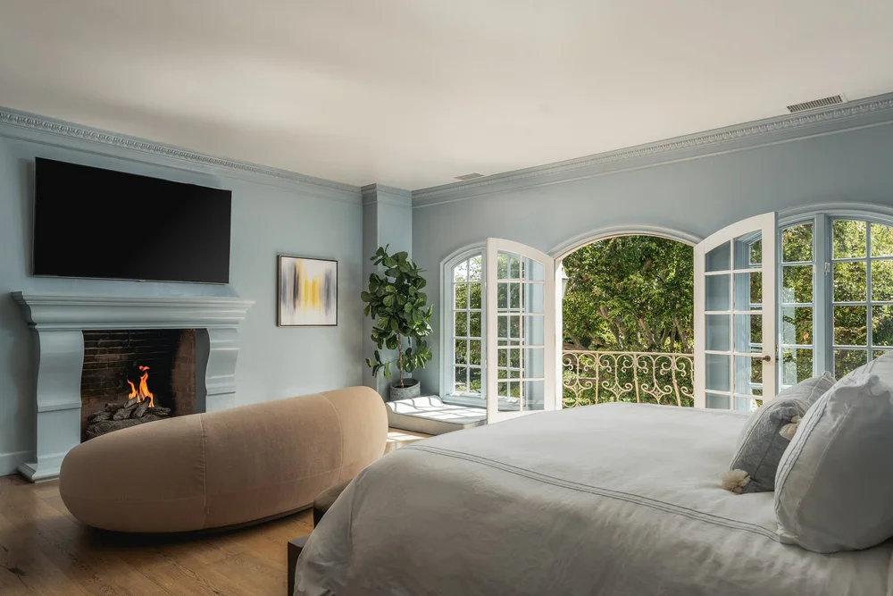 1567 East Valley Road, property photograph 11