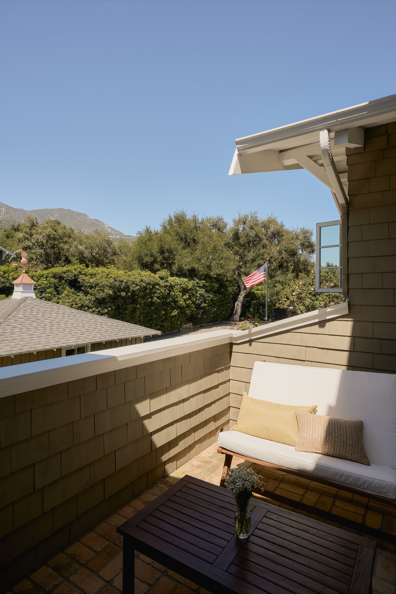 1650 East Valley Road, property photograph 33