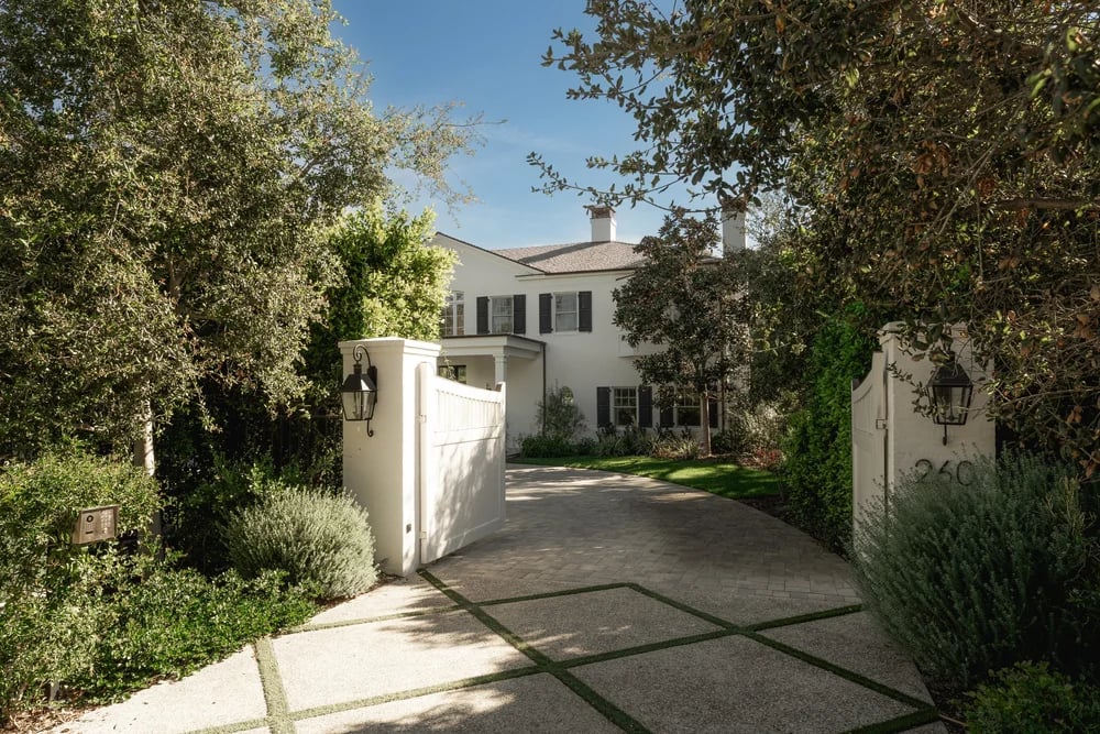 260 Oak Road, property photograph 16