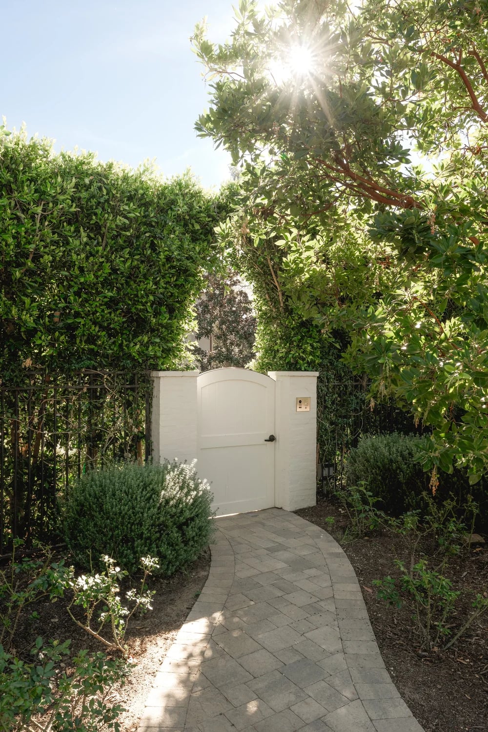 260 Oak Road, property photograph 81
