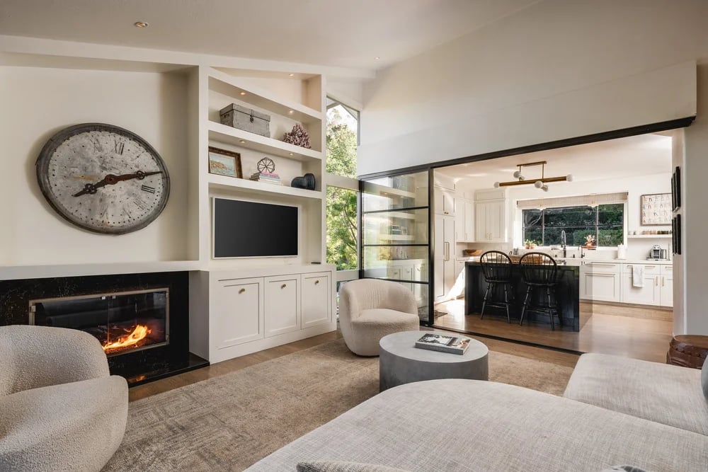 395 Woodley Road, property photograph 30