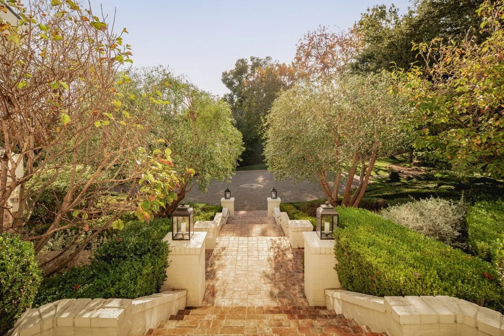 786 Hot Springs Road, property photograph 14
