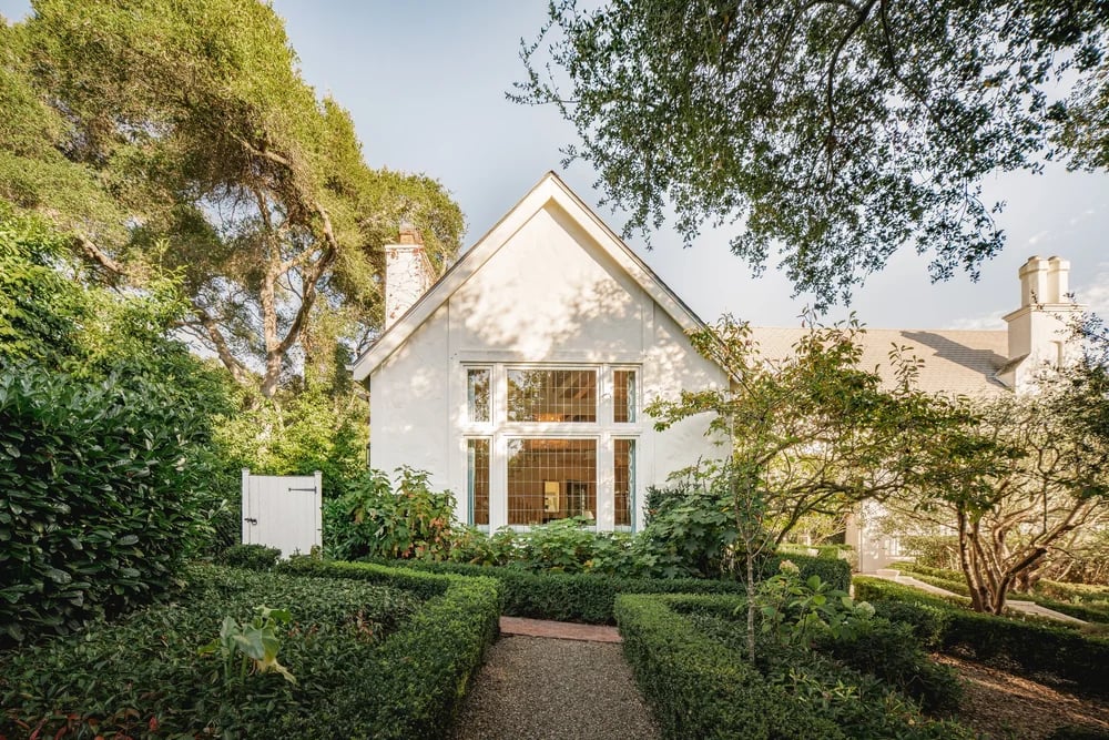 786 Hot Springs Road, property photograph 11