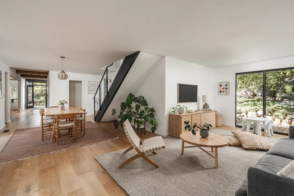 Ladera Lane, property photograph 17