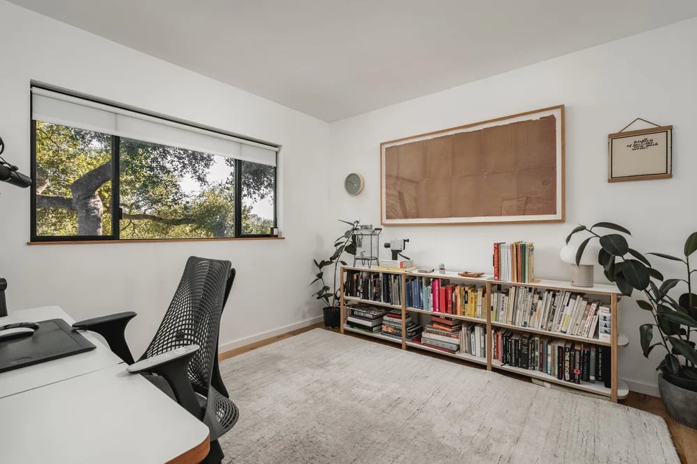Ladera Lane, property photograph 29
